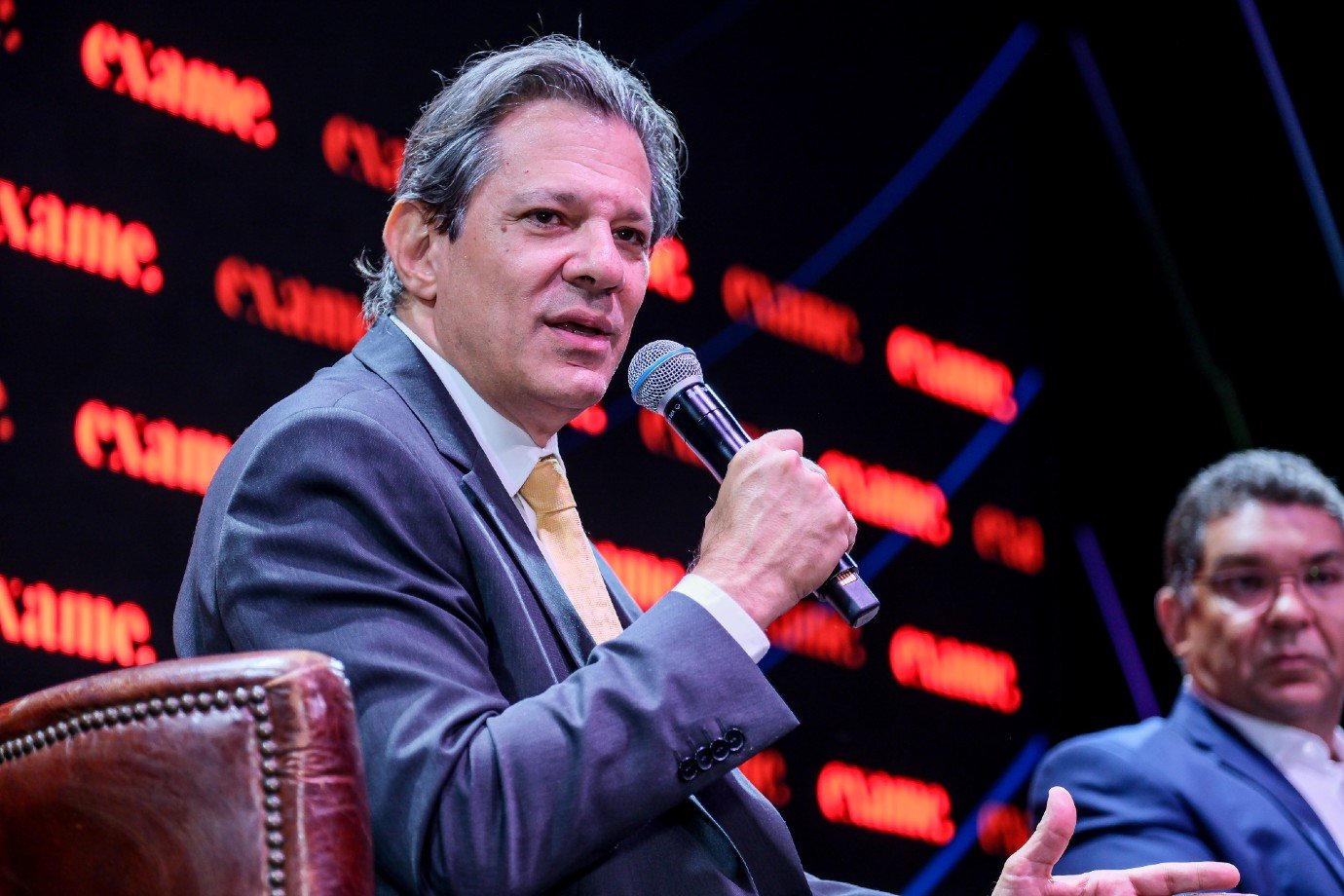 Brasil não tem direito de crescer menos que a média mundial, diz Haddad