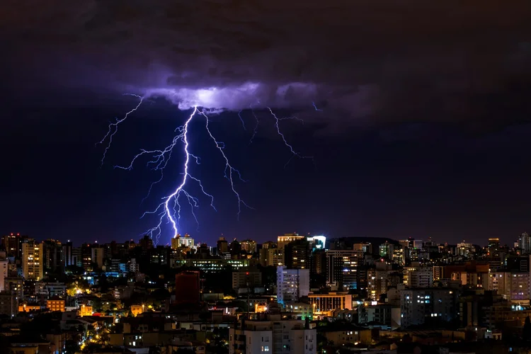 Rio Grande do Sul: estado deve enfrentar chuva, queda de granizo, ventos fortes e tempo severo (Paulo Hoeper/Getty Images)