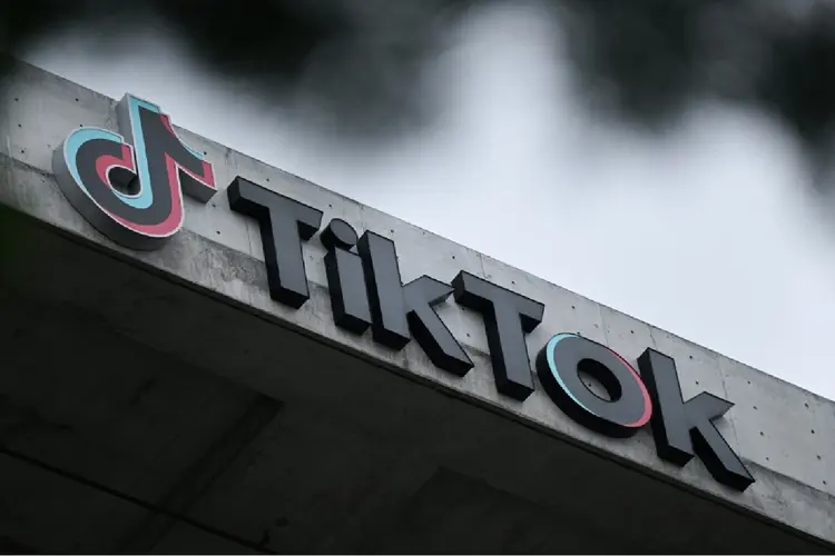 O presidente do TGUE rejeitou uma ação movida pelo gigante Bytedance (TikTok), que buscava a suspensão de sua nomeação como "gatekeeper" pela nova legislação europeia sobre plataformas digitais (Agence France-Presse/Getty Images)