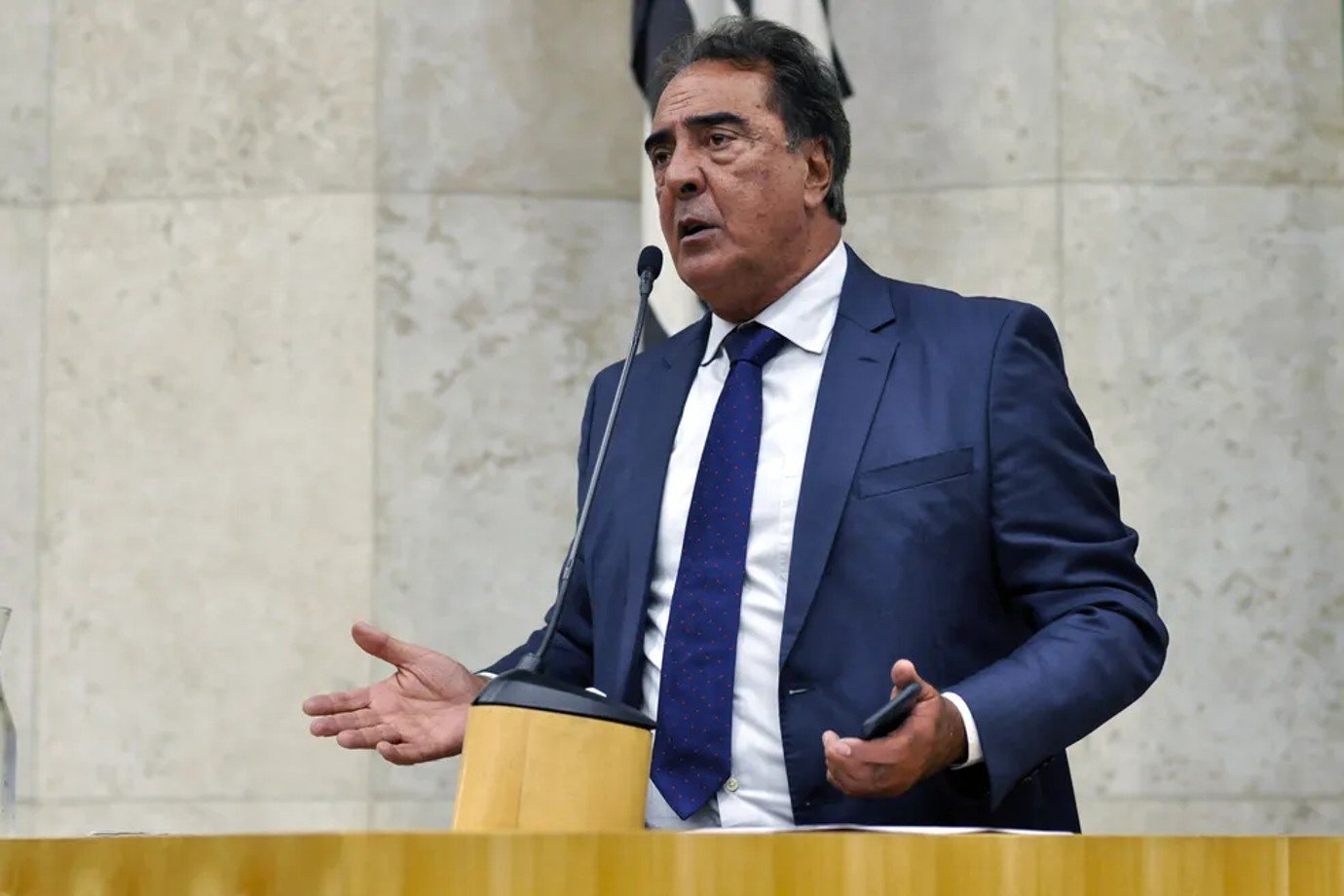 Adilson Amadeu, vereador de SP, é sequestrado, roubado e confundido com policial