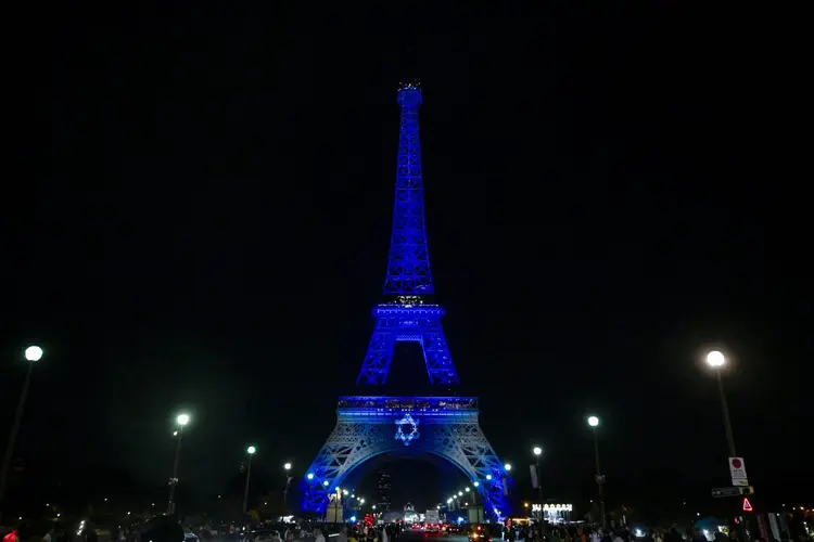 Veja as ações de solidariedade da França a Israel (JULIEN DE ROSA/AFP)