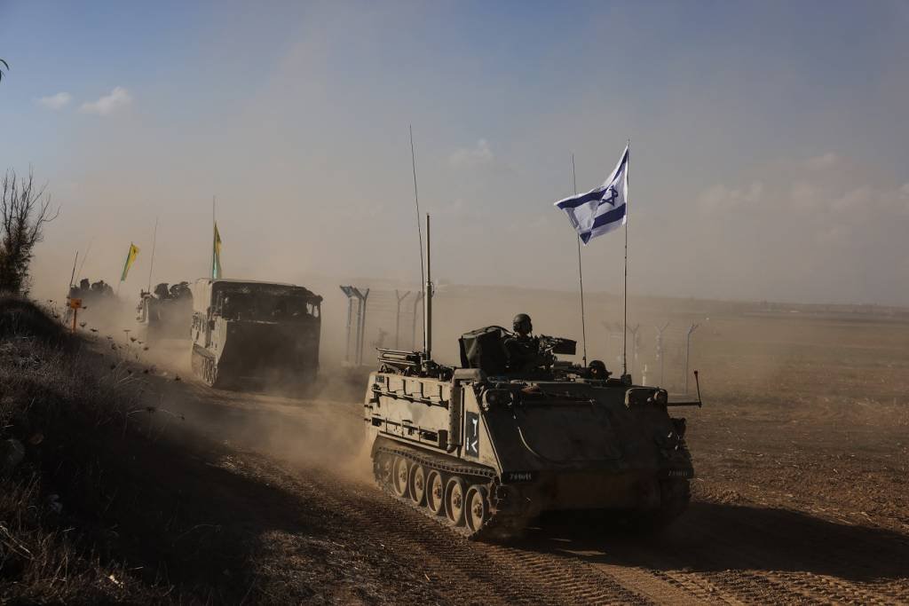 Militares israelenses preparam zona humanitária no sul de Gaza