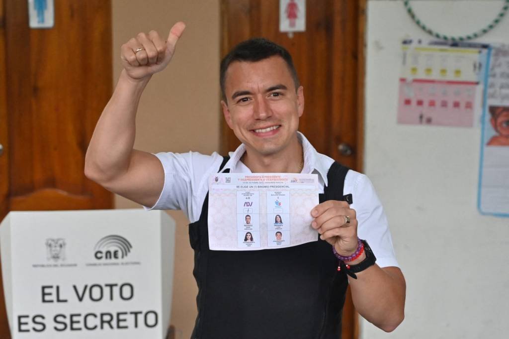 Daniel Noboa vence eleição no Equador e se torna presidente mais jovem a governar o país