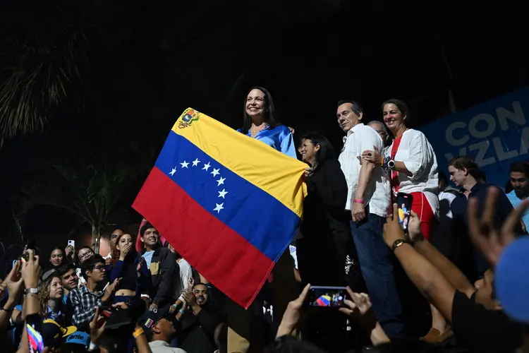 Machado, uma liberal de 56 anos, se situa como a clara ganhadora das primárias da oposição (Federico PARRA/AFP)