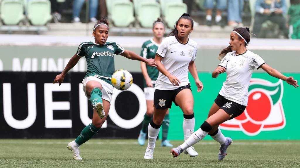 Jogos de futebol hoje, sábado, 21; onde assistir ao vivo e