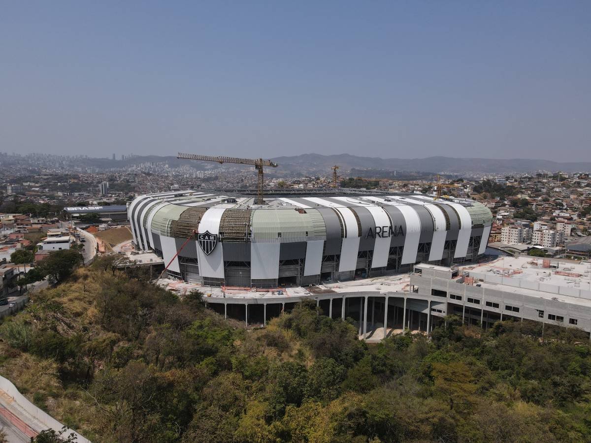 Após outra vitória fora, Atlético volta à Arena MRV para tentar