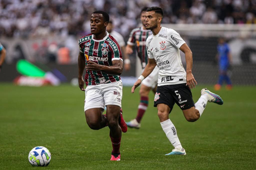 Corinthians busca empate com o Fluminense no Maracanã - Esportes