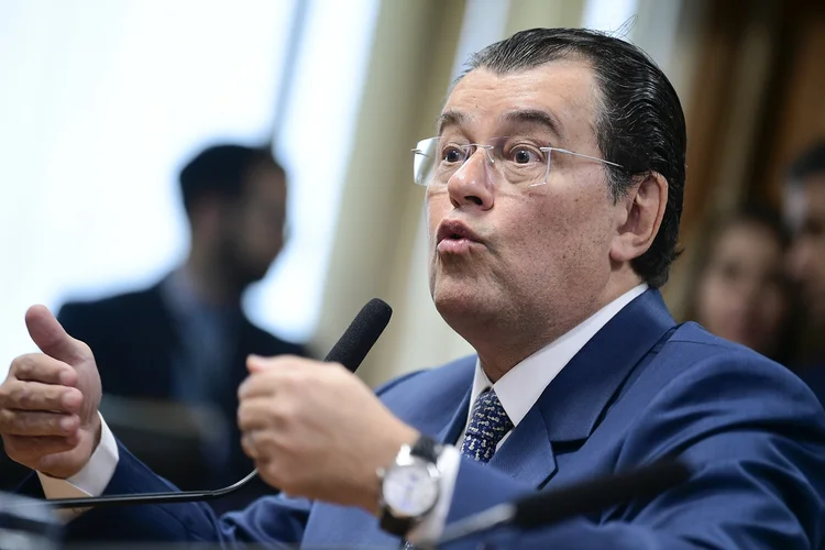 Eduardo Braga: parlamentar apresentou o parecer nesta quarta-feira e texto deve ser votado pela CCJ em 7 de novembro (Pedro França/Agência Senado/Flickr)