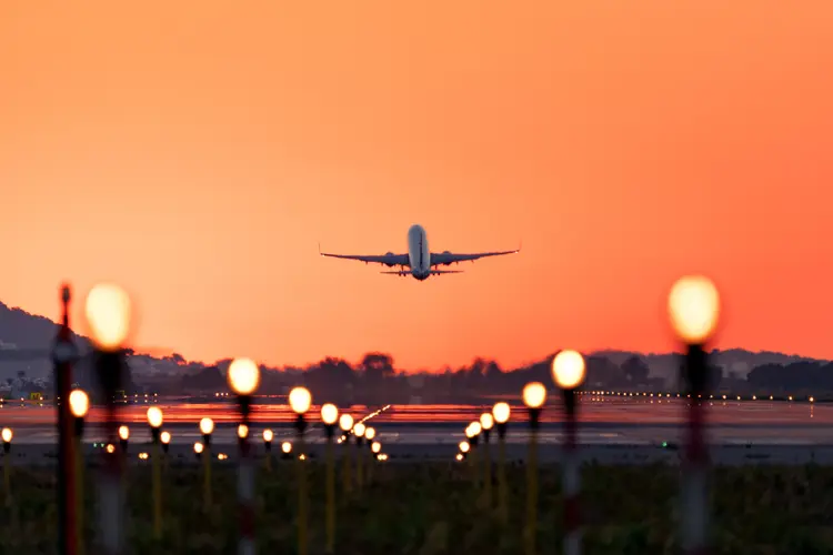 Aviação: O número de passageiros saindo para países do continente cresceu 36% no primeiro trimestre em relação ao mesmo período de 2023 (Daniel Garrido/Getty Images)