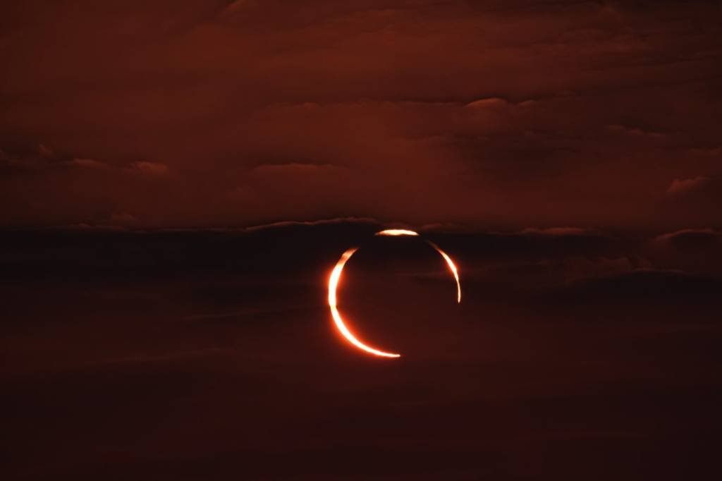 Eclipse solar: saiba horário, onde e como observar o fenômeno deste sábado