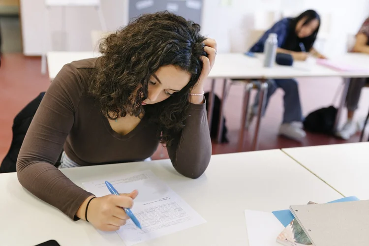 Fuvest: veja possíveis temas da redação (Getty Images/Getty Images)