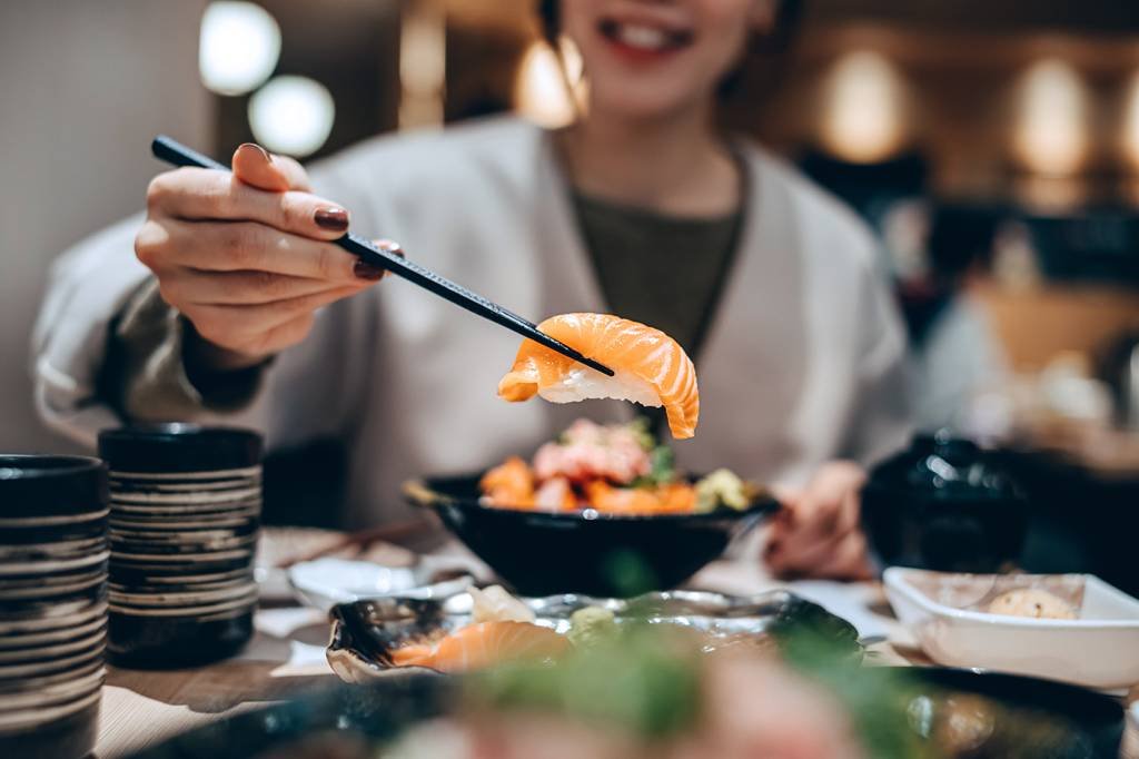 Como identificar um bom restaurante de comida japonesa? Chef ensina