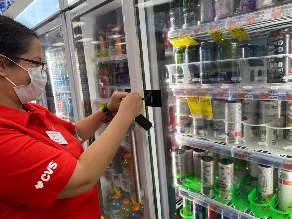EUA enfrentam onda crescente de saques organizados a lojas e supermercados