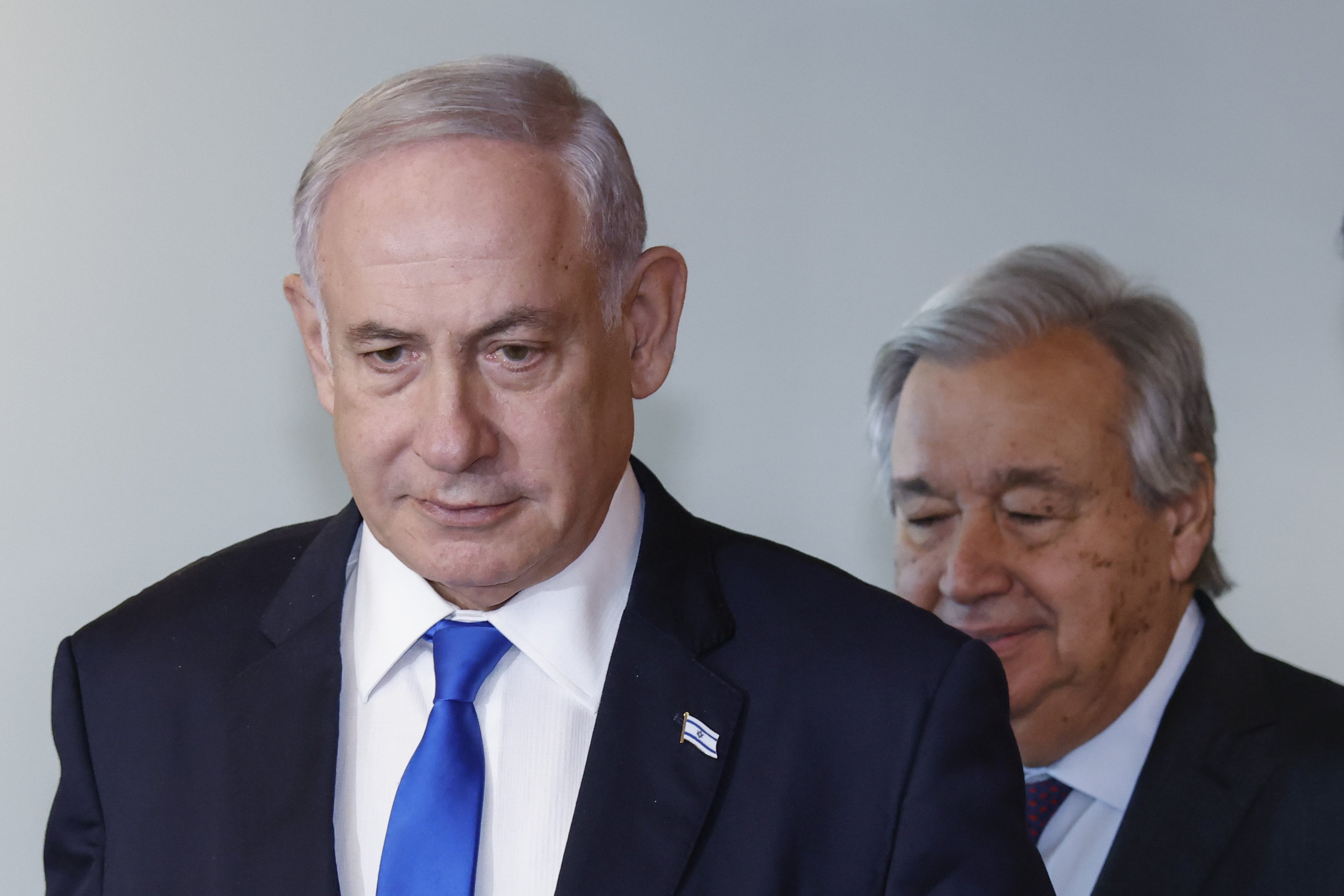 Juízes aceitam adiar julgamento de Netanyahu por cirurgia de próstata