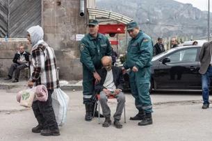 Após meses de impasse, Armênia e Azerbaijão assinam acordo de paz mediado pelos EUA