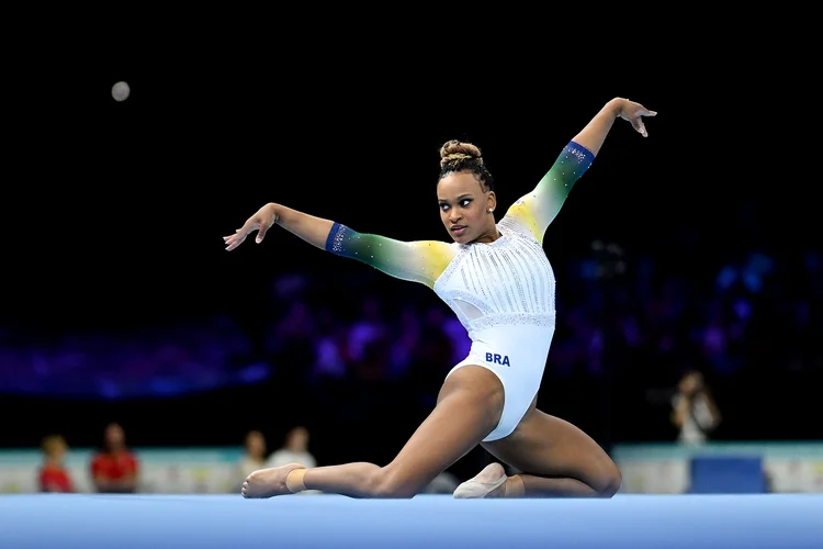 A ginástica artística feminina chegará forte em Paris: além da estrela Rebeca Andrade, Flávia Saraiva e Jade Barbosa vivem o melhor momento de suas carreiras (Matthias Hangst/Getty Images)