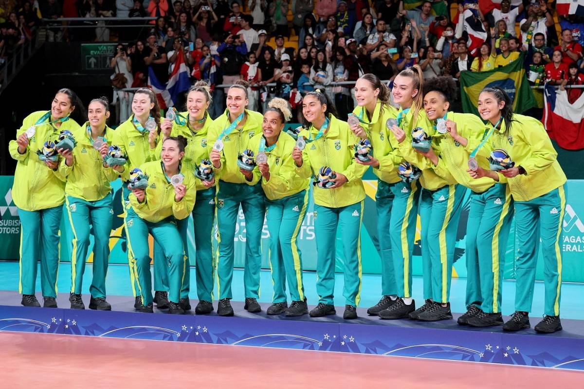 Brasil vence quarto jogo no vôlei feminino sem perder nenhum set