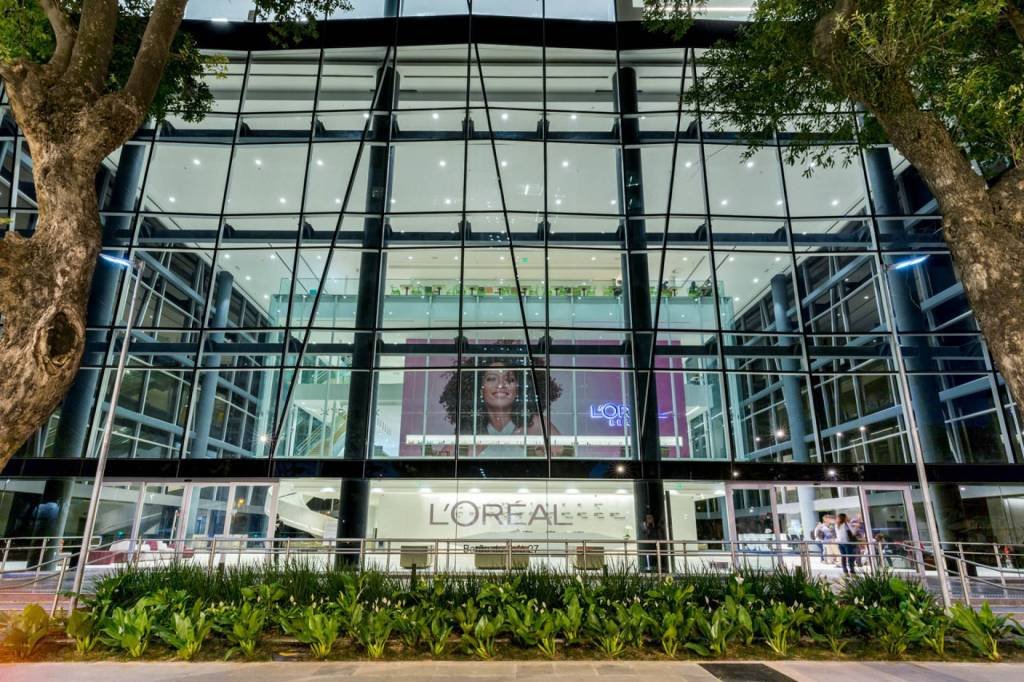 Grupo L’Oréal abre inscrições de estágio no Brasil com possibilidade de experiência internacional