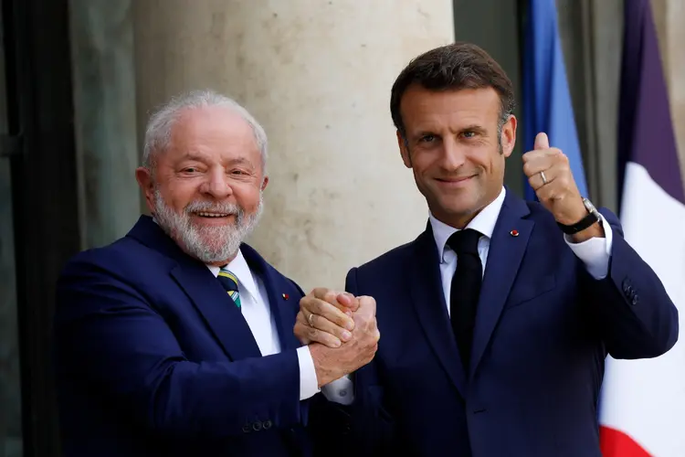 Presidentes Lula e Macron decidiram pela realização do Ano da França no Brasil e do Brasil na França após encontro em Paris.    (Antoine Gyori - Corbis /Getty Images)