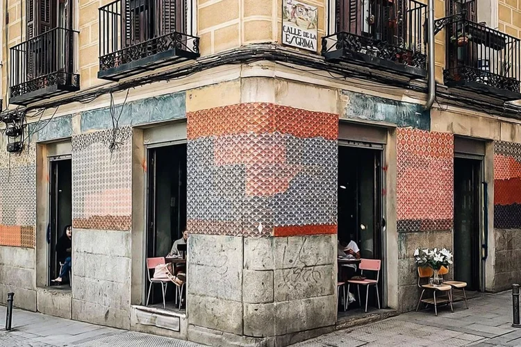 Pum Pum Bakery: café na tranquila Caje de La Esgrima. (Divulgação/Divulgação)