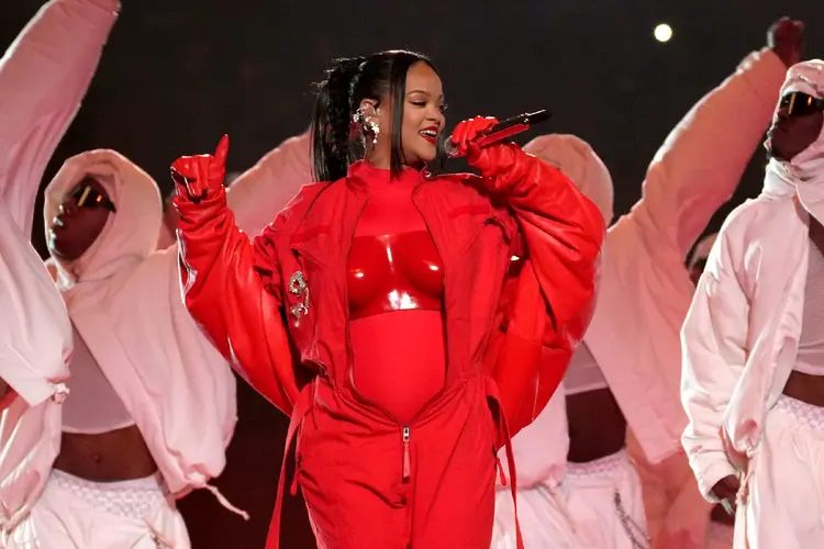 Rihanna: cantora é conhecida pelas canções "Diamonds" e "Only Girl in the World" (Kevin Mazur/Getty Images)