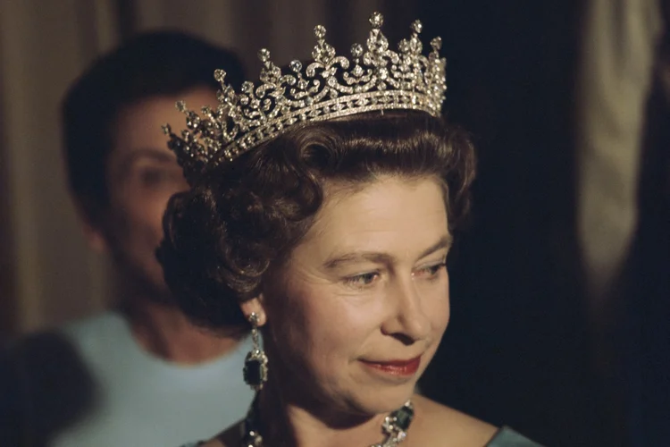 Elizabeth II: as coroas mais bonitas e icônicas usadas pela rainha. (Serge Lemoine/Getty Images)