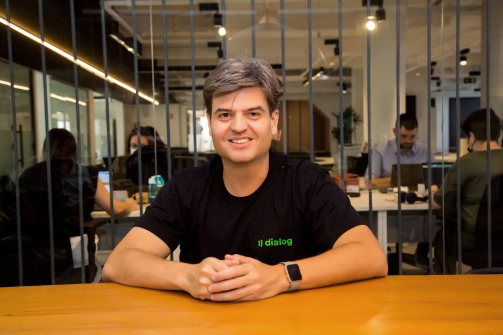 Essa startup permite que empresas criem redes sociais aos funcionários. E vai faturar R$ 15 milhões