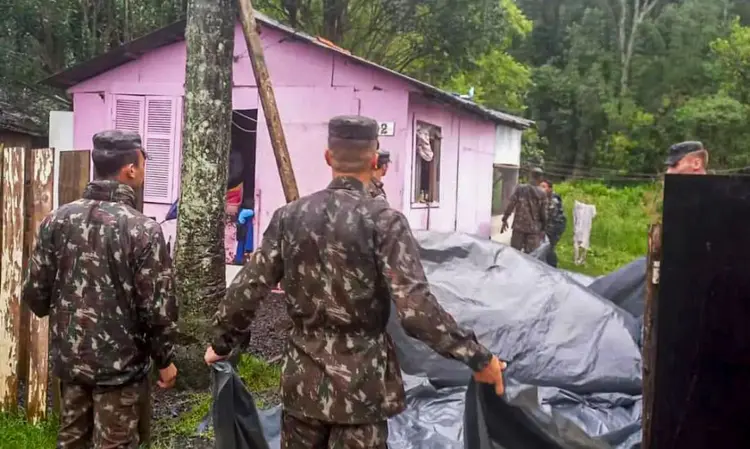 Em caso de emergência, as pessoas devem ligar para os números da Defesa Civil (199) (Comando Militar do Sul/Divulgação)