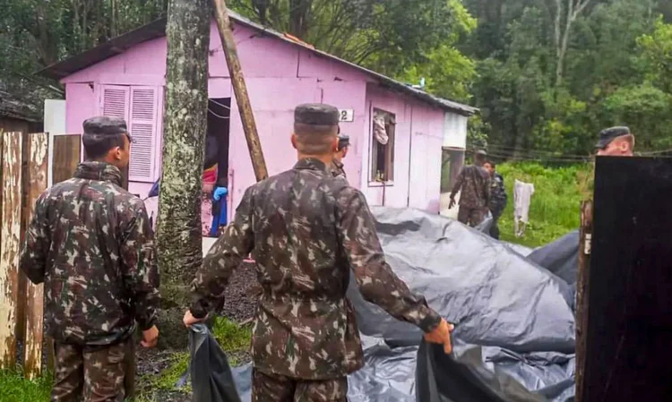 Em caso de emergência, as pessoas devem ligar para os números da Defesa Civil (199) (Comando Militar do Sul/Divulgação)