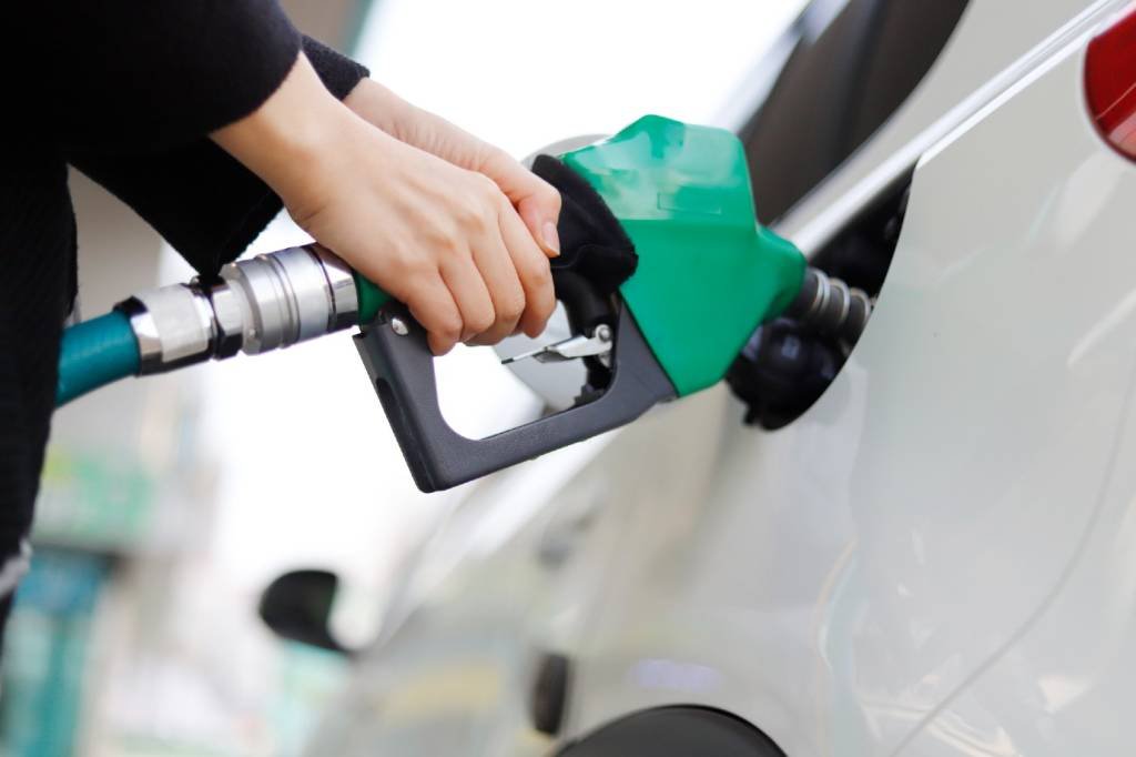 Diesel: preço do combustível encerrou o mês passado em R$ 6,19 (RunPhoto/Getty Images)