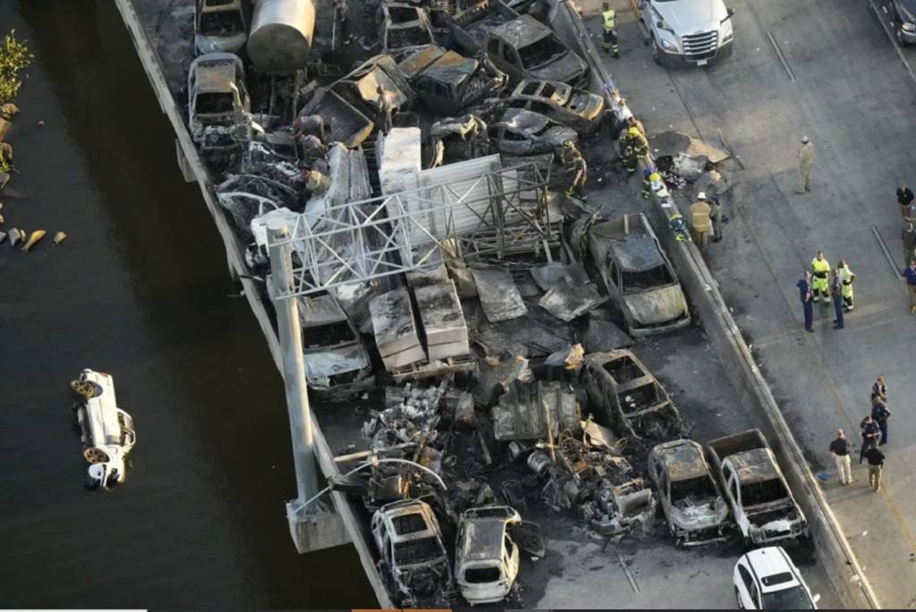 'Super neblina' deixa sete mortos em engavetamento com mais 150 carros nos EUA