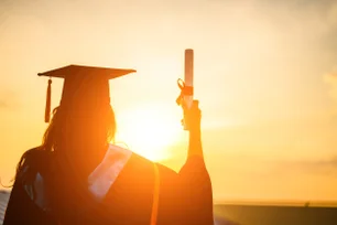 Imagem referente à matéria: Os diplomas universitários mais poderosos do mercado