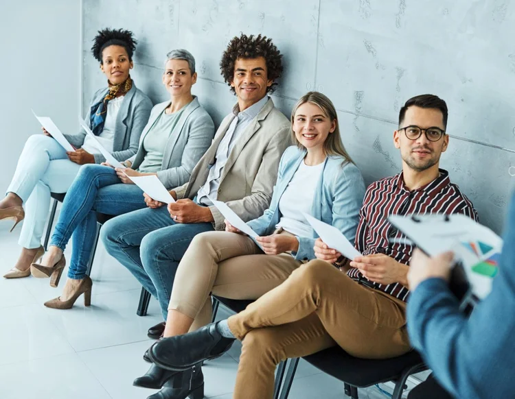 AIHawk facilita a aplicação para vagas no LinkedIn, mas gera discussões sobre os riscos de falsificação de informações. (Paperkites/iStockphoto)