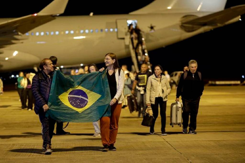 Israel-Hamas: governo brasileiro chega a 1.477 brasileiros resgatados na Faixa de Gaza