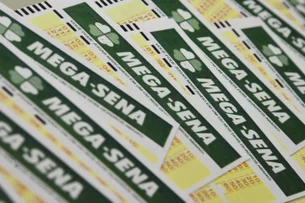 Mega-Sena acumulada: quanto rendem R$ 40 milhões na poupança