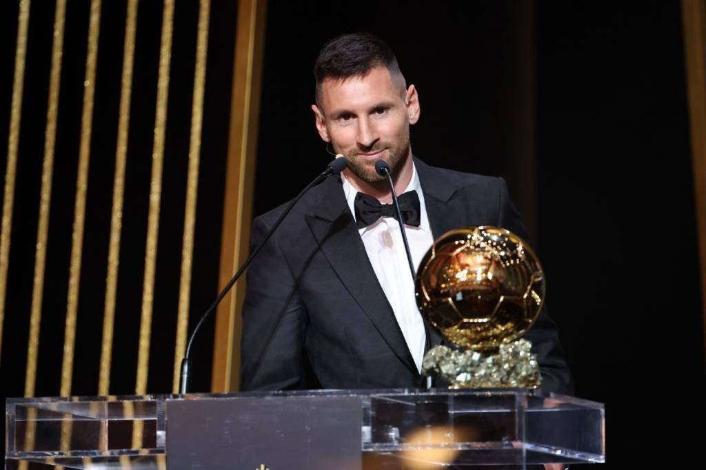 Lionel Messi vence o prêmio The Best e se torna o melhor jogador