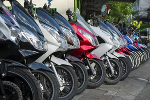 Frota de motos quintuplica, reconfigura trânsito e impõe debate sobre prevenção de acidentes