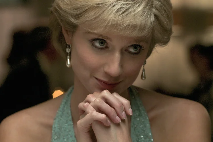 The Crown: Lady Diana é interpretada por Elizabeth Debicki nas temporadas finais da série (Netflix/Divulgação)