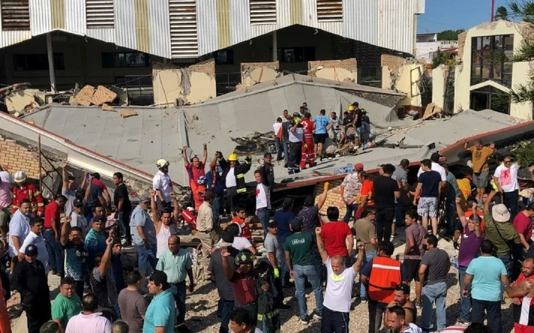Acidente na igreja: governador acrescentou que quase 60 pessoas receberam atendimento médico e 23 continuam hospitalizadas (AFP/AFP)