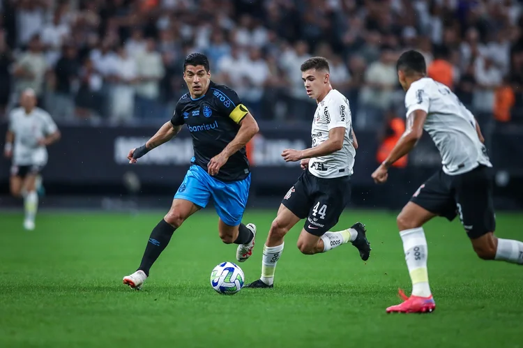 Grêmio x Corinthians: No primeiro turno, as equipes empataram em 4x4, com chances de vitória para os dois lados. (LUCAS UEBEL/GREMIO FBPA/Flickr)