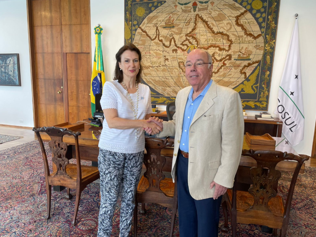 Diana Mondino ao lado de Mauro Vieira, ministro das Relações Exteriores do Brasil (Ministério das Relações Exteriores/Divulgação)