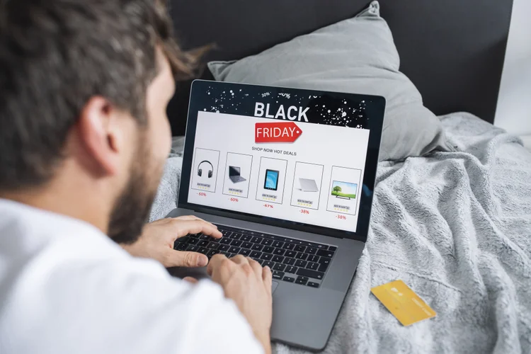 Black Friday: tudo que você precisa saber sobre a data promocional (ArtististGNDphotography/Getty Images)