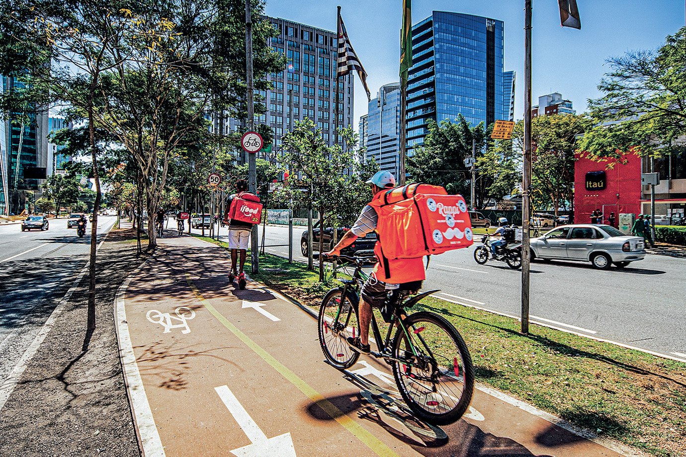 Entregadores de delivery precisam ou não subir até o apartamento? Entenda