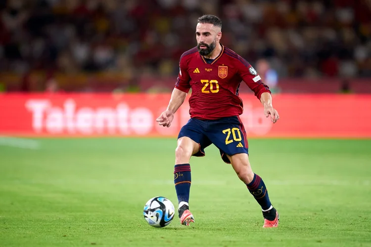 Veja onde assistir a partida deste domingo (Manuel Queimadelos/Getty Images)