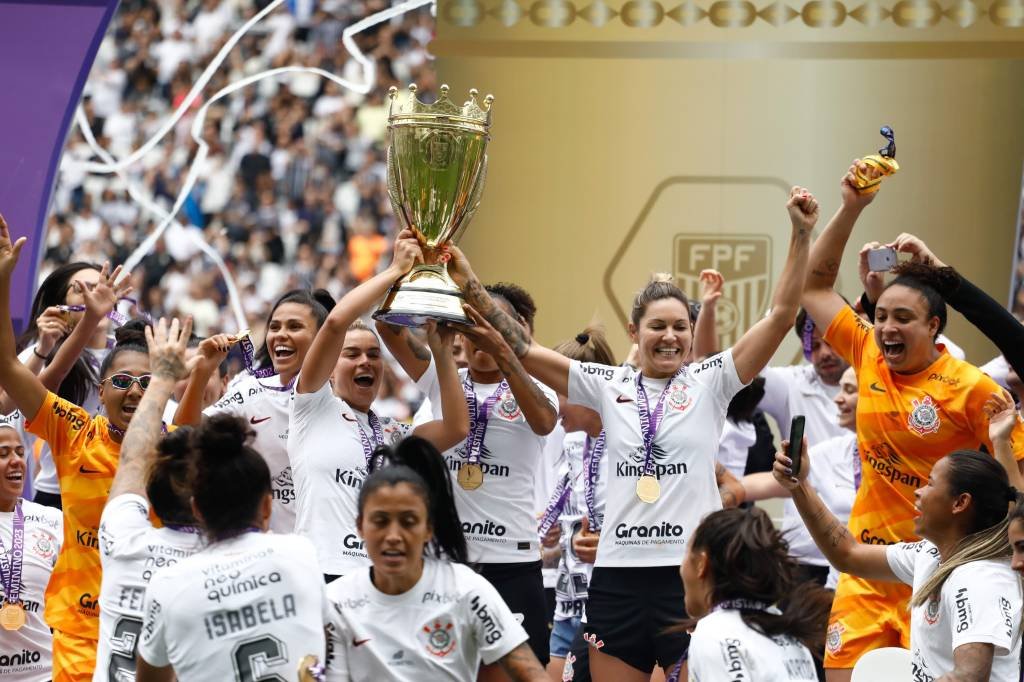 As meninas conquistaram o título da Supercopa, do Brasileirão, da Libertadores e do Campeonato Paulista em 2023 (Rodrigo Gazzanel/ Twitter/Reprodução)