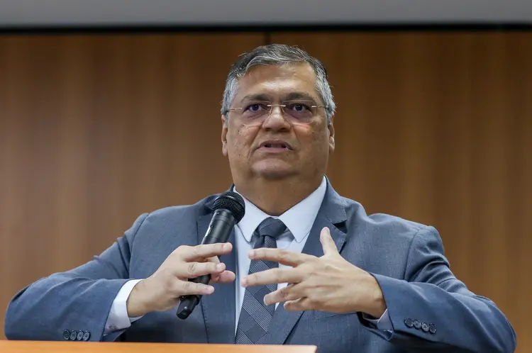 O documento dá ênfase à relação de Dino, um ex-juiz federal, com o mundo jurídico (José Cruz/Agência Brasil)
