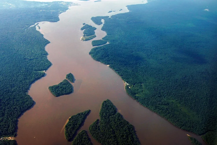 Entenda a tensão entre os dois países e quais as implicações na dinâmica geopolítica da região disputada (PATRICK FORT/Getty Images)