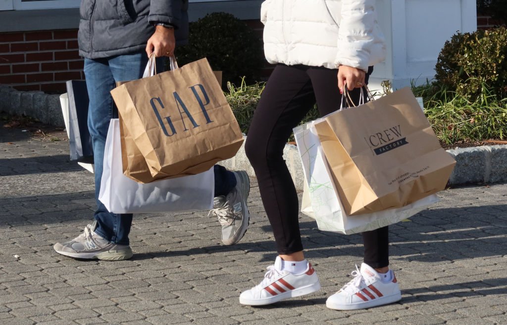 Sacolas de compras nos EUA: vendas na BlackFriday dos EUA crescem 7,5% (Gary Hershorn/Getty Images)