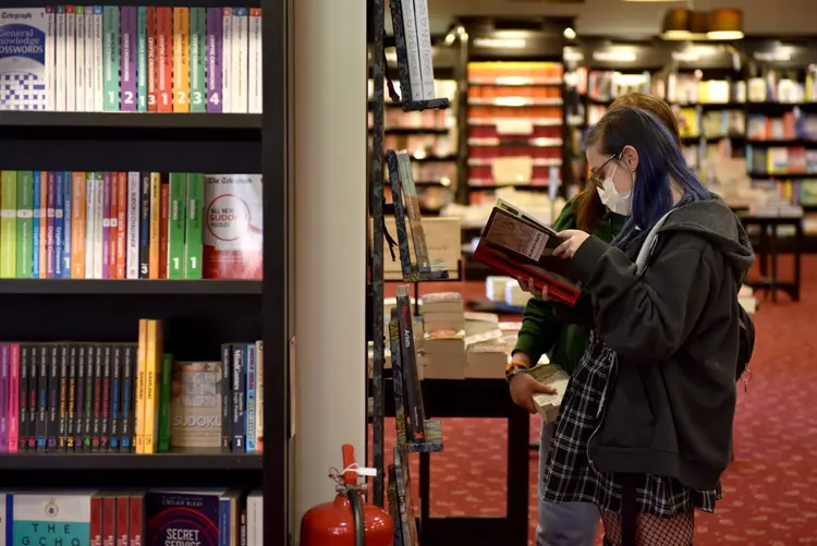 O governo de Santa Catarina distribuiu um ofício circular na terça-feira, 7, determinando a retirada dos livros da rede estadual de educação (John Keeble/Getty Images)