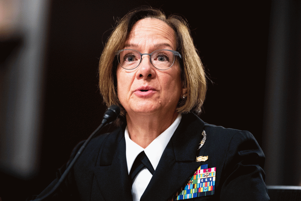 Conheça Lisa Franchetti, a primeira mulher que irá comandar a Marinha dos EUA